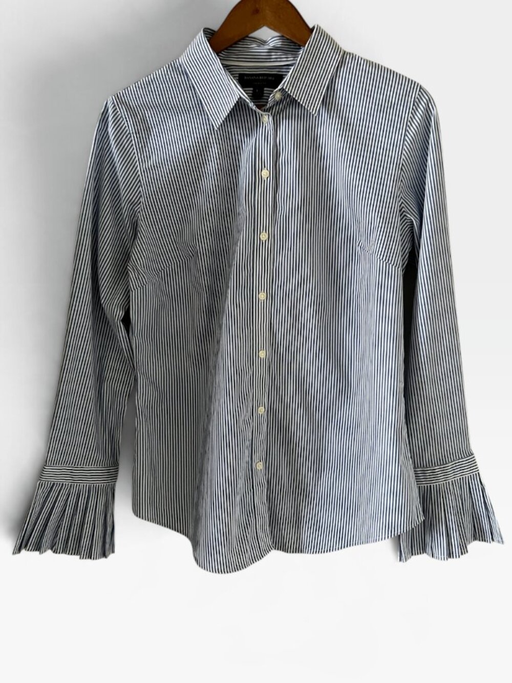 Banana Republic Button Down Pleated Wrist Striped Shirt Size 12